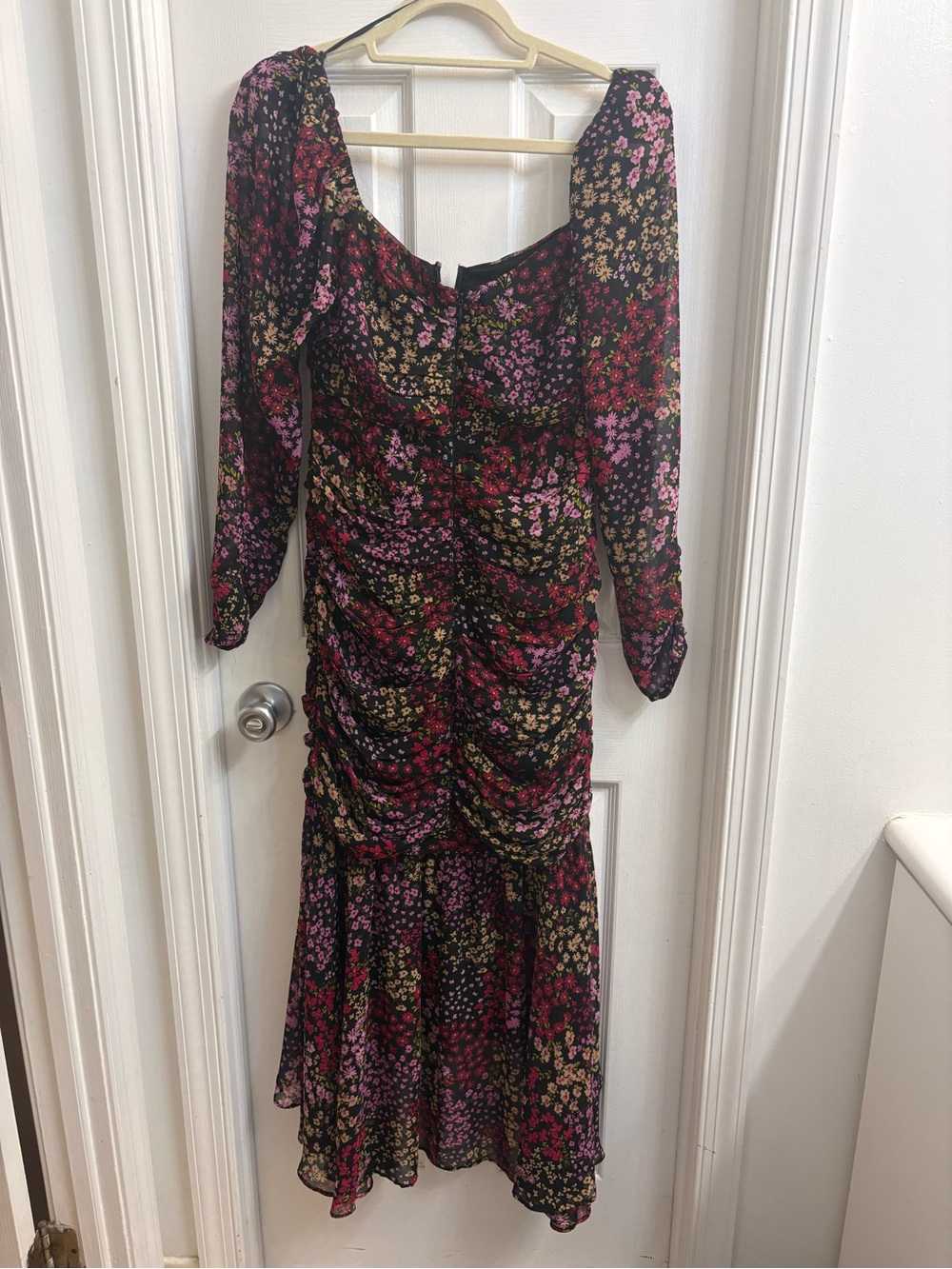 Astr the label Women's Black Floral Ruched Long Sleeve Dress